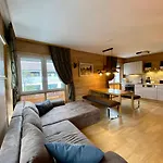 Golden Gapa Central Apartment 5